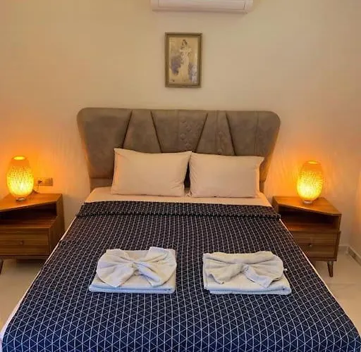 Lux In Nature Ekolia Vilă *